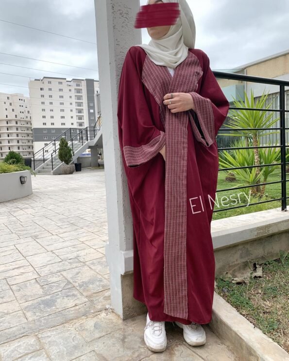 Abaya avec colle