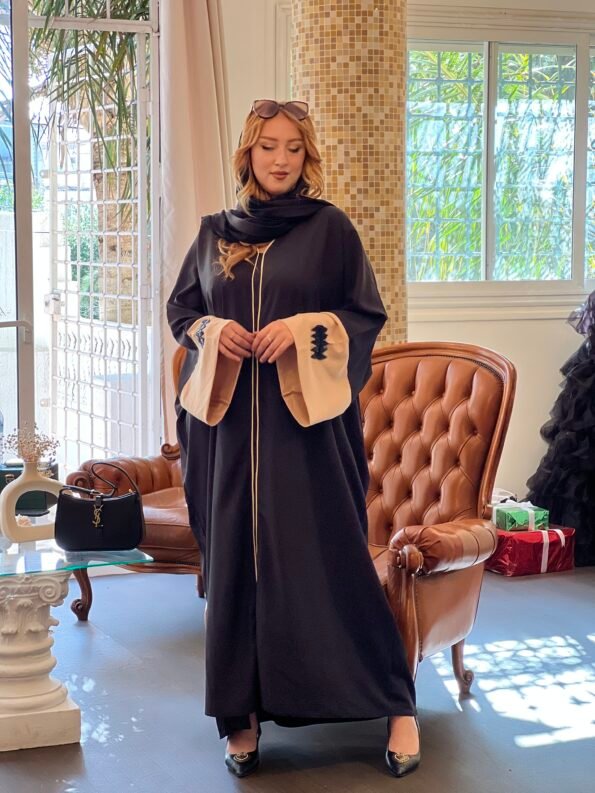 -عباية شموخ -أسود/بيج