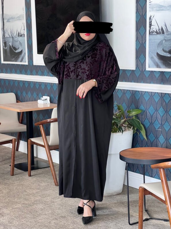 - عباية هوى -أحمر قاتم